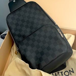 Louis Vuitton Avenue sling bag (with box)
